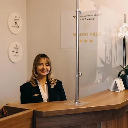 Summit Hotel 3*